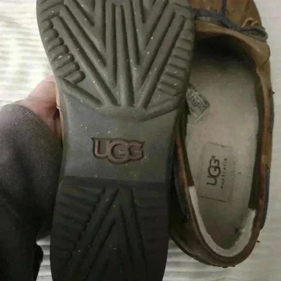 UGG women's Haylie Brown loafer Duck shoe.  Genuine Leather. Size 7.5. - Picture 5 of 10